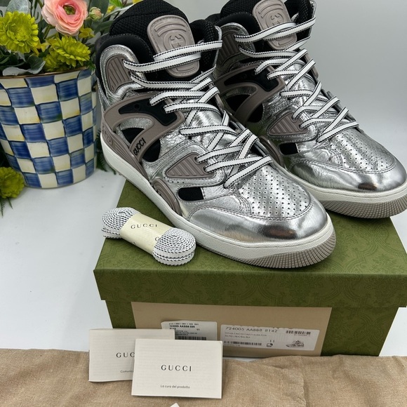 Men’s Gucci, high top Street style silver/black sneakers size 11 made in Italy - Picture 4 of 8